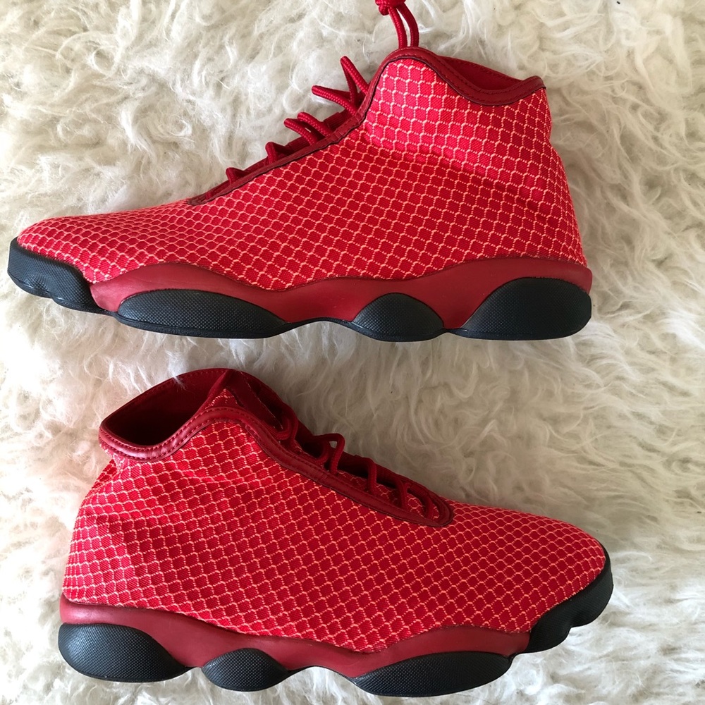 Air Jordan future horizon red size 11.5